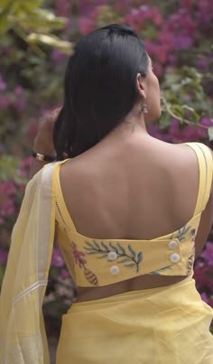 Indian_Style_Blouse_Designs,_Cotton_Blouse_Back_Designs_Latest,_Blouse_Designs_For_Linen_Sarees,_Latest_Blouse_Back_Neck_Design,_Blouse_For_Fancy_Sare(Unknown)